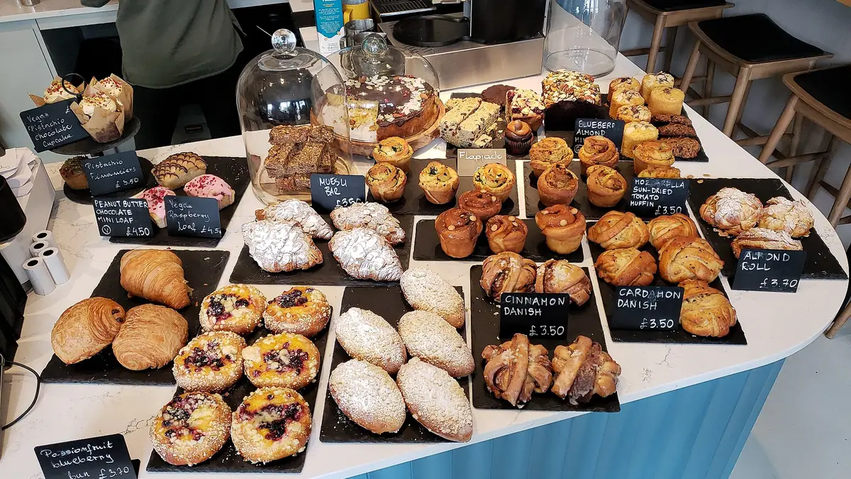 Anaya Sweet & Bakery – bakery in Rotherham town centre